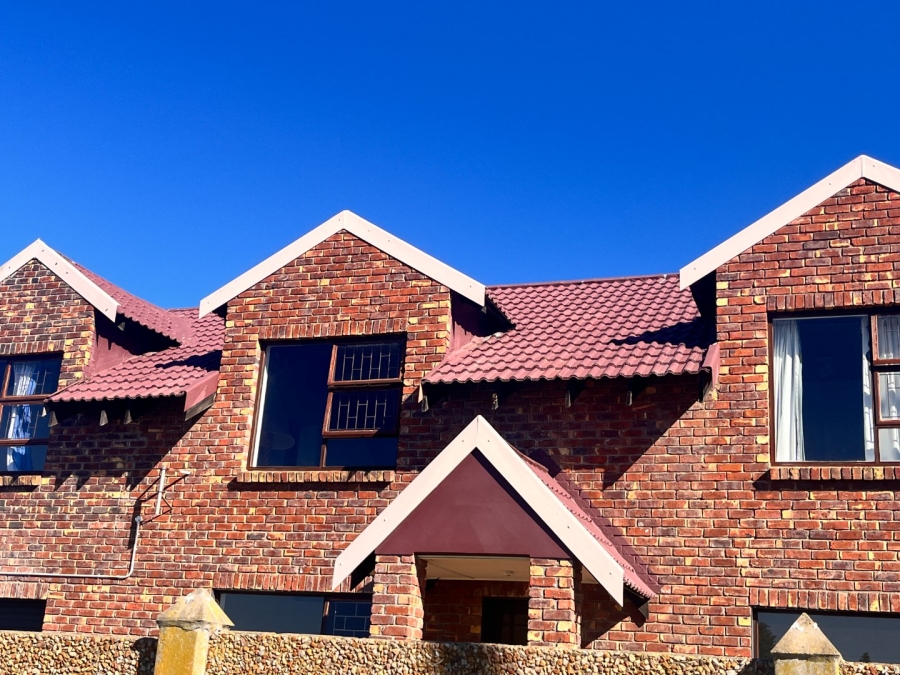 4 Bedroom Property for Sale in Noorsekloof Eastern Cape